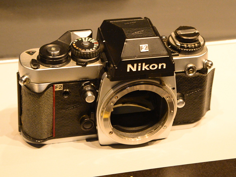 ニコンミュージアム「カメラ試作機展」よりF3の試作品。貼られている「F2」の文字は飾り。