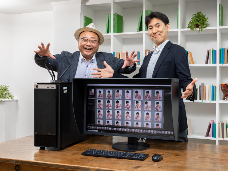 新マスターズモデルを前に、企画立ち上げから協力をいただいている株式会社ProjectWhite 商品企画部の森秀範氏（右）と筆者。今回も製品化に向け、有益な助言をいただいた。