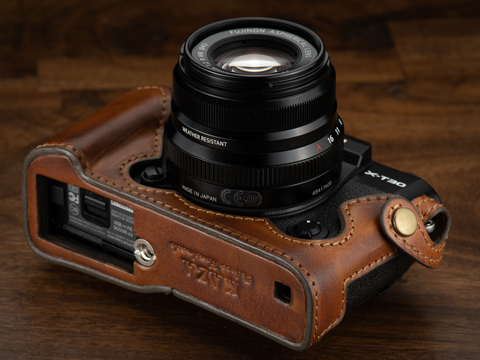 Fujifilm X-T30 ブラック ボディー レザーケース付き FUJIFILM X-T30専用設計のハーフレザーケース - デジカメ Watch
