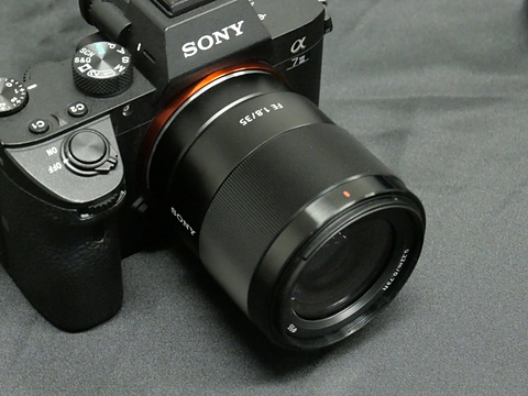 SONY FE 35mm f1.8