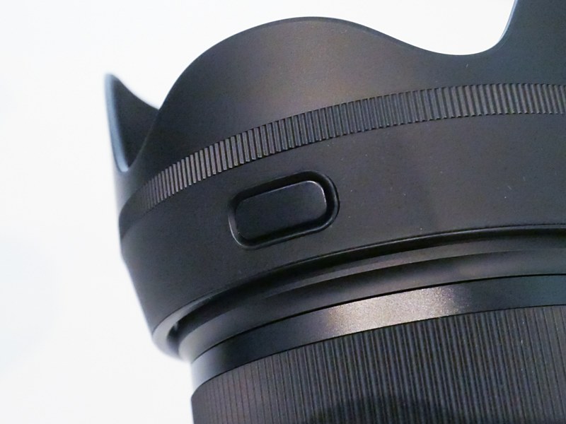 こだわりのフードロック機構。