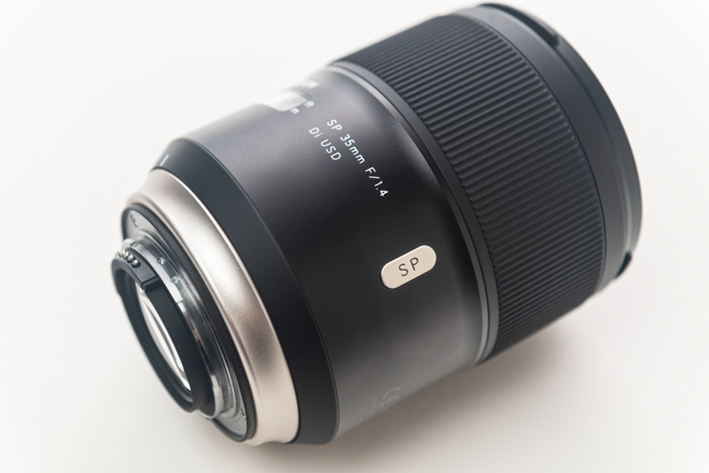 写真はニコンFマウント版（以下同）