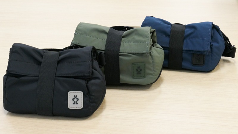 カラーはブラック、タクティカルグリーン、ネイビーの3色。