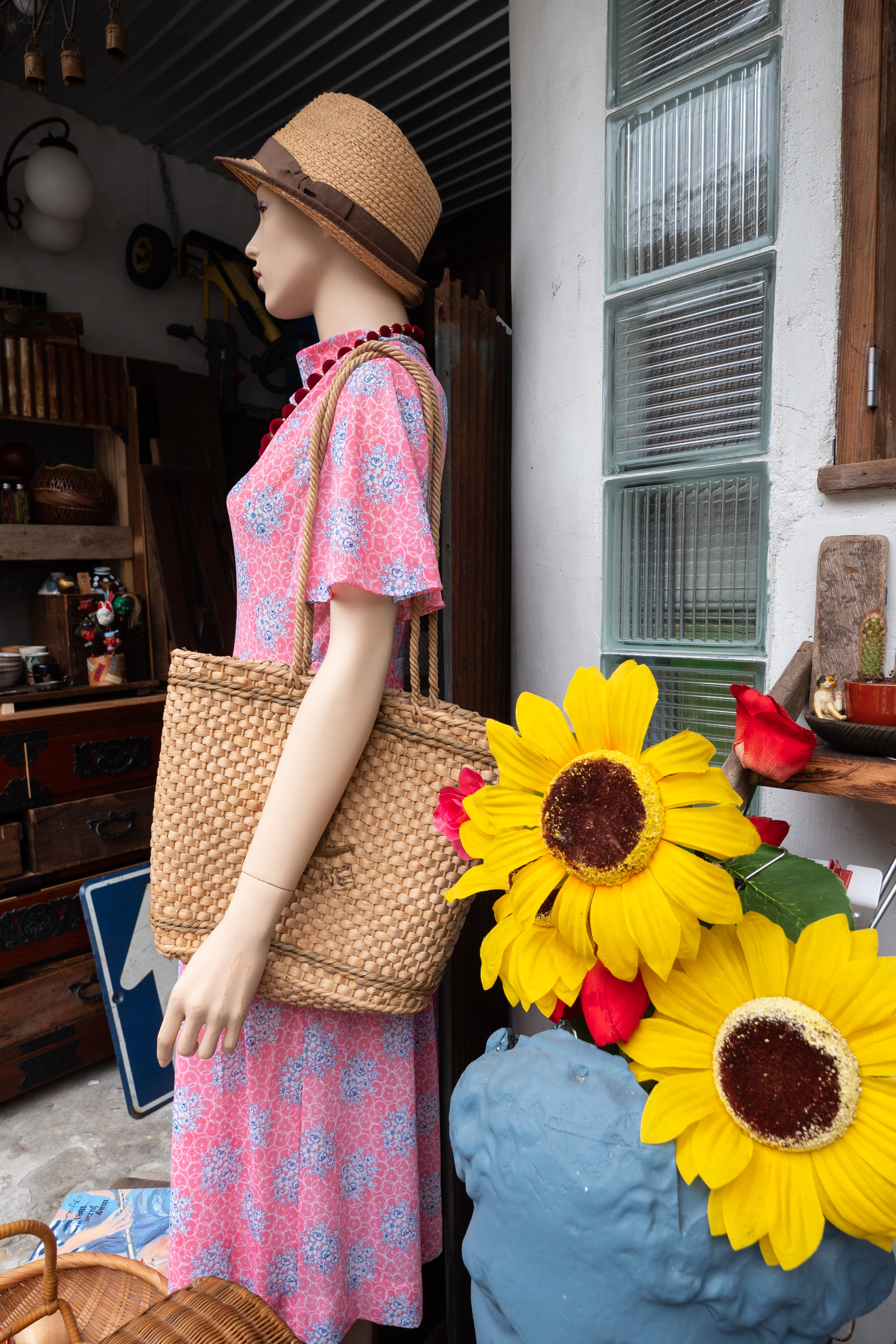 LUMIX G9 PRO＋LEICA DG VARIO-SUMMILUX 10-25mm / F1.7 ASPH.・10mm（35mm判換算20mm相当）・絞り優先AE（F4、1/250秒、+0.7EV）・ISO 200