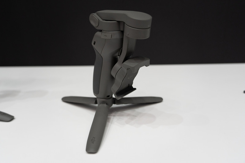 ジンバル部分を折り畳めるようになった。