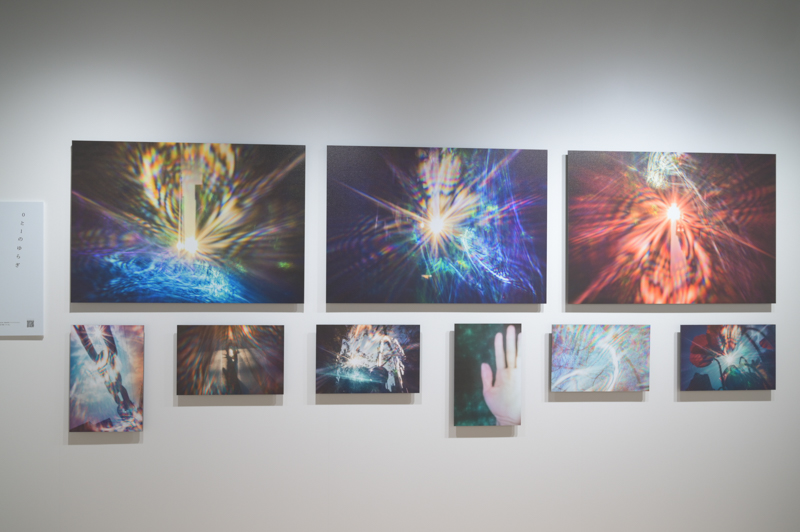 小池裕也さんのエキシビジョン作品「0と1のゆらぎ」