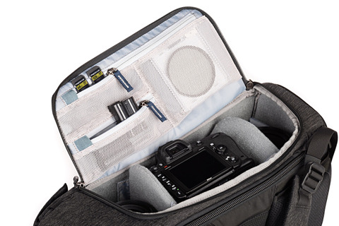 バッグ thinkTANKphoto URBAN ACCESS 13 Urban Access 13 Camera Backpack for DSLR or Mirrorless fits