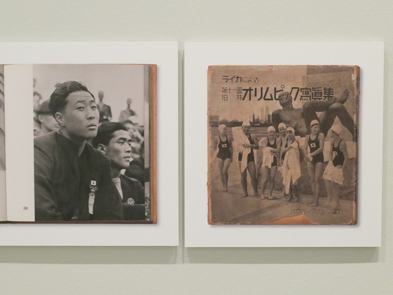 「ライカによる第十一回伯林オリムピック写真集」。日本人を写している。