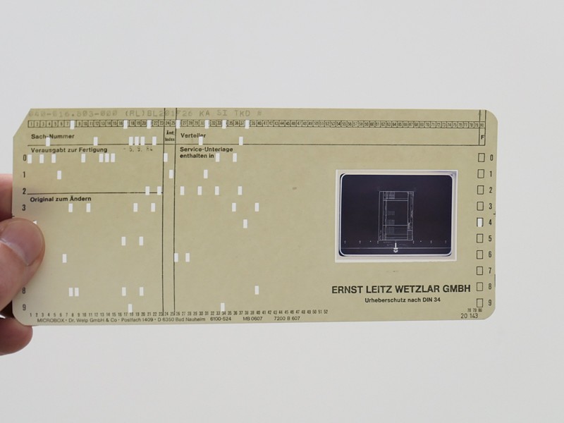 図面などを管理するアパーチュアカード。