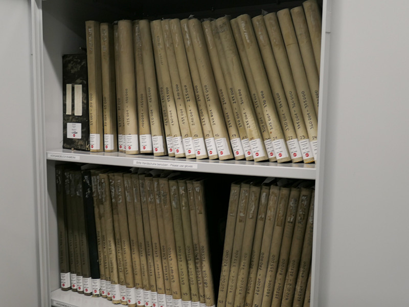 これまでに出荷したライカの台帳が残っている。