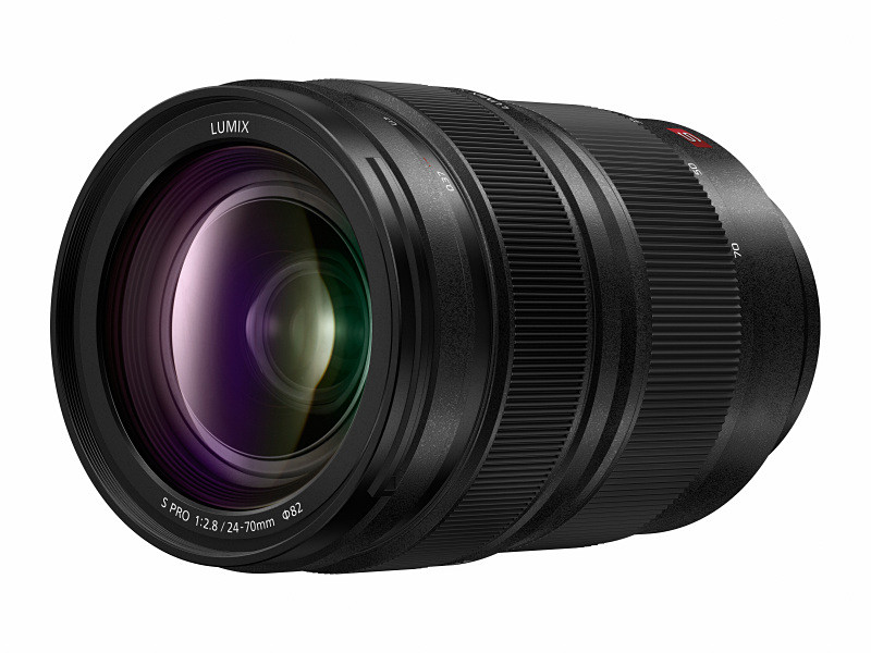 LUMIX S PRO 24-70mm F2.8
