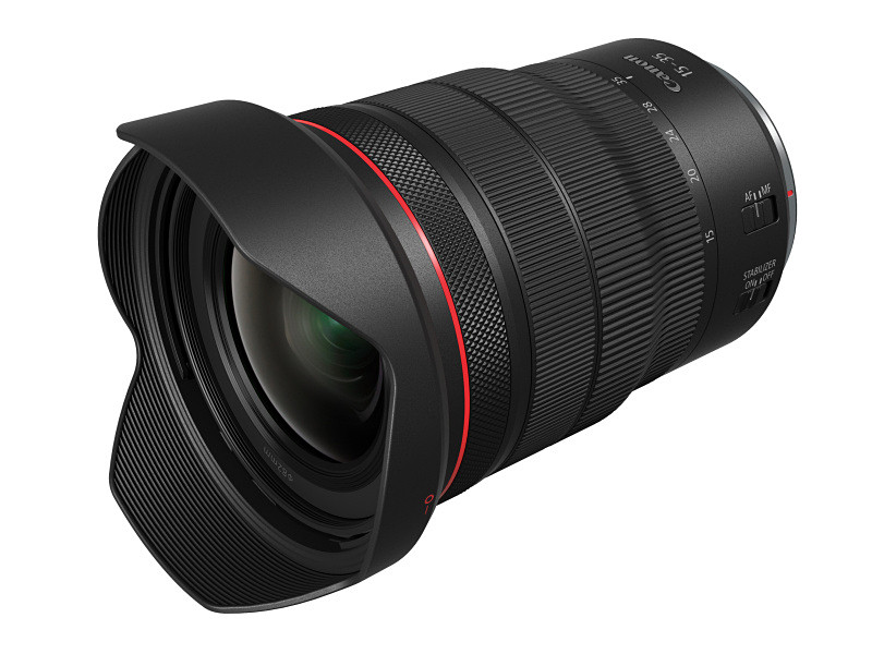 同梱のレンズフードを装着したところ