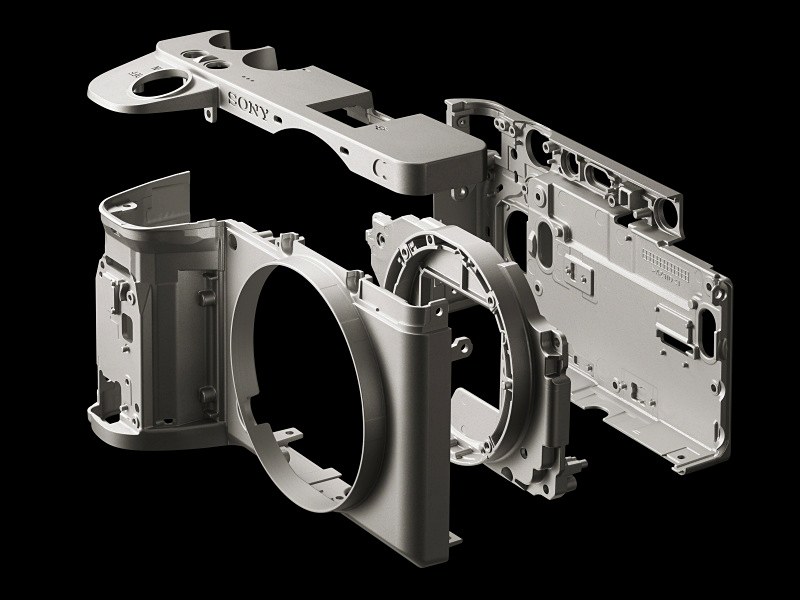 外装のマグネシウムパーツ