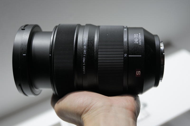 テレ端。ズーミングで全長が変わるタイプだ