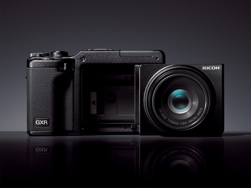 「ユニット交換式デジタルカメラ」GXR（2009年）