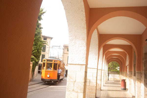 ライカM-P（Typ240）　SUMMICRON-M 35mm F2 ASPH.　絞り優先オート（F8、1/90秒）　ISO 250　WB:日陰　<a href="https://goo.gl/maps/d8pJ8LeQtt7EkC717" class="n" target="_blank">[Google マップ]</a>