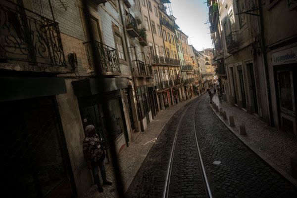 ライカM-P（Typ240）　ELMARIT-M 21mm F2.8 ASPH.　絞り優先オート（F2.8、1/1000秒）　ISO 400　WB:日陰