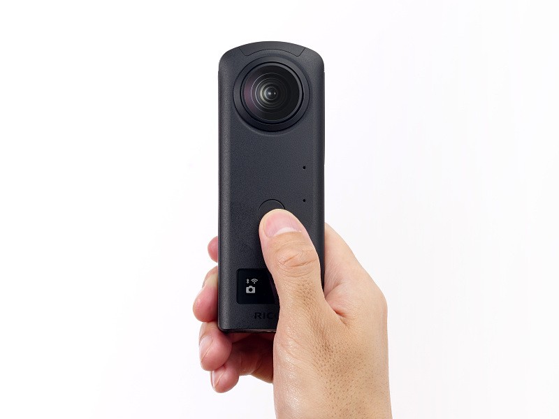 <center>THETAシリーズの最新機種「RICOH THETA Z1」</center>