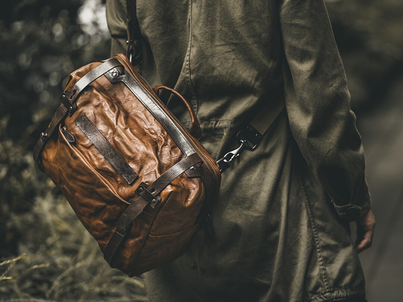 ライトニングライダー フルレザー スリングバッグ（ブラウン）