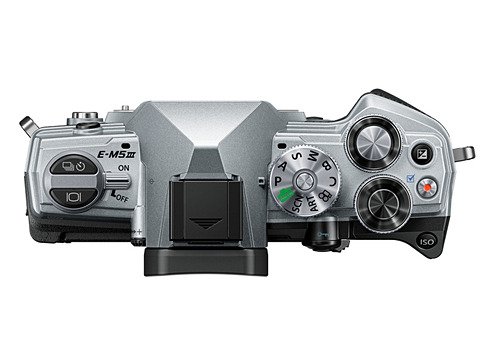 オリンパス、上位機の撮影性能を受け継ぐ「OM-D E-M5 Mark III