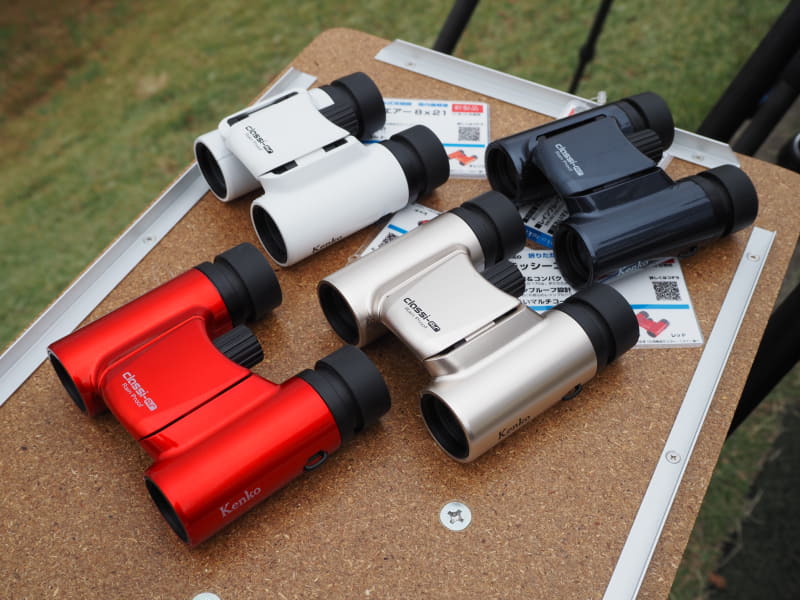 11月15日に発売を予定する双眼鏡「Classi-air 8X21DH MC」