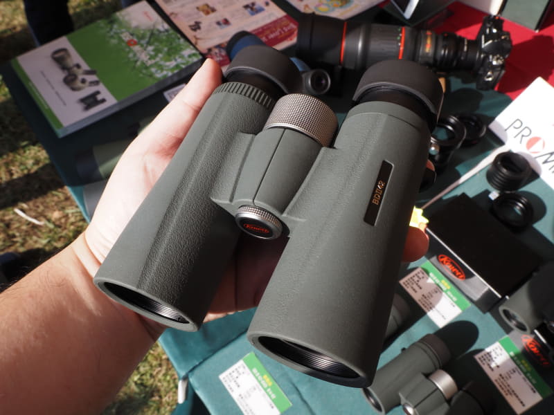 「BD II」シリーズの「BD II 42-10XD 10×42」。