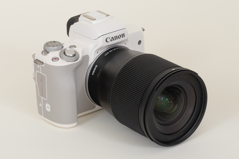 EOS Kiss Mに装着したところ。