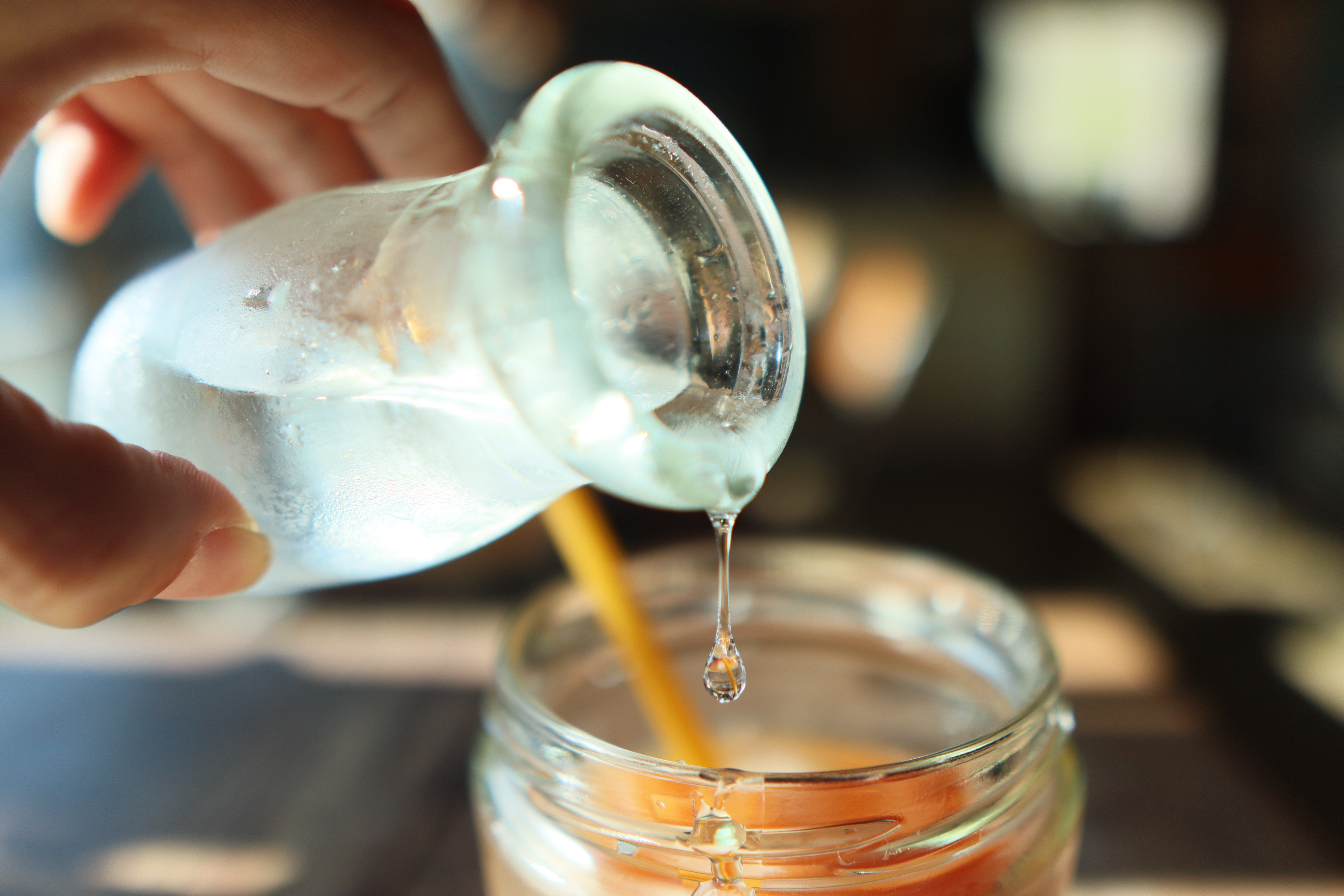 重さをあまり感じない常備感。撮りたい一瞬はいつ訪れるかわからないので、いつでも準備万端にできる気軽さがうれしい。<br><br><span class="fnt-85">EOS Kiss M / SIGMA 16mm F1.4 DC DN</span>