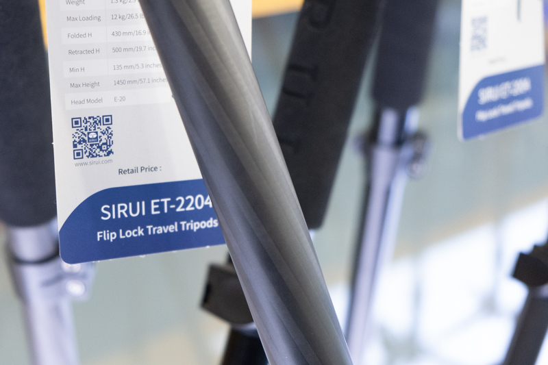 8層巻の製品は細い線が斜めに入り波状の模様となっている