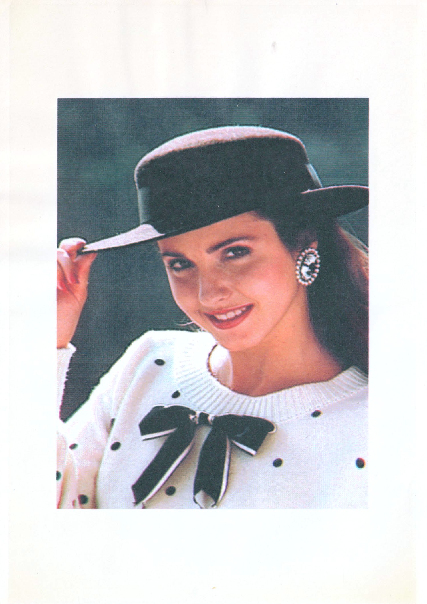 モデルさん（用紙サイズ181×128mm、実画面サイズ121×92mm）