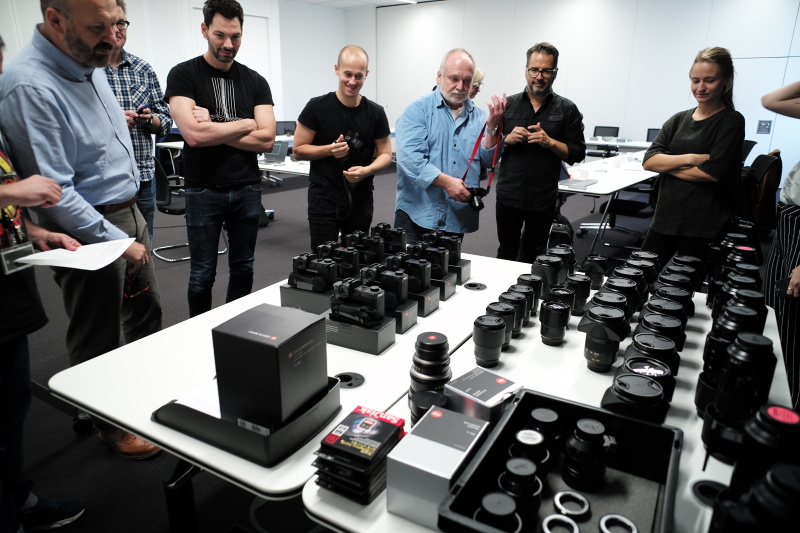 ライカSL2と対面。