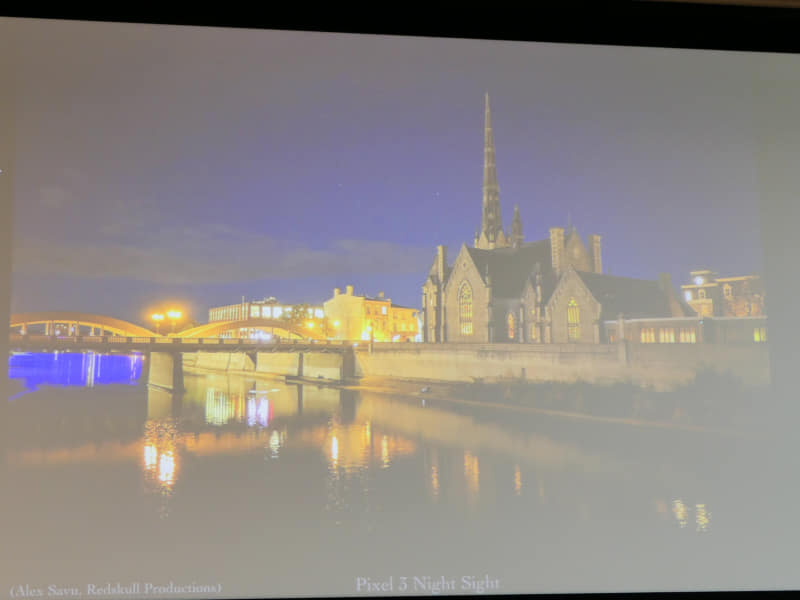 夜に撮影した写真は夜らしく再現することを目指したというPixelの夜景写真。