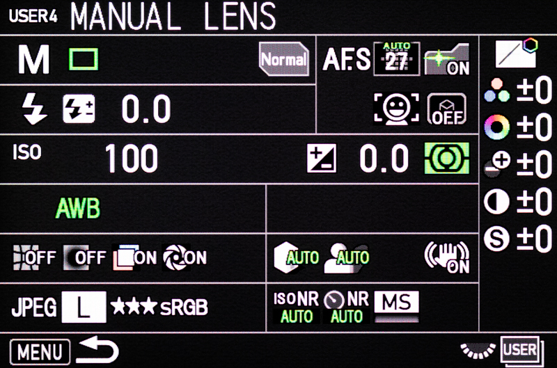 自動的に「MANUAL LENS」設定が呼び出される。オールドレンズの描写を活かすシンプルな設定だ。