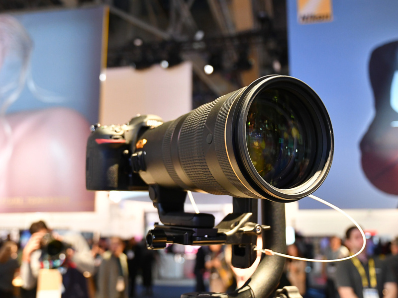 AF-S NIKKOR 120-300mm f/2.8E FL ED SR VR