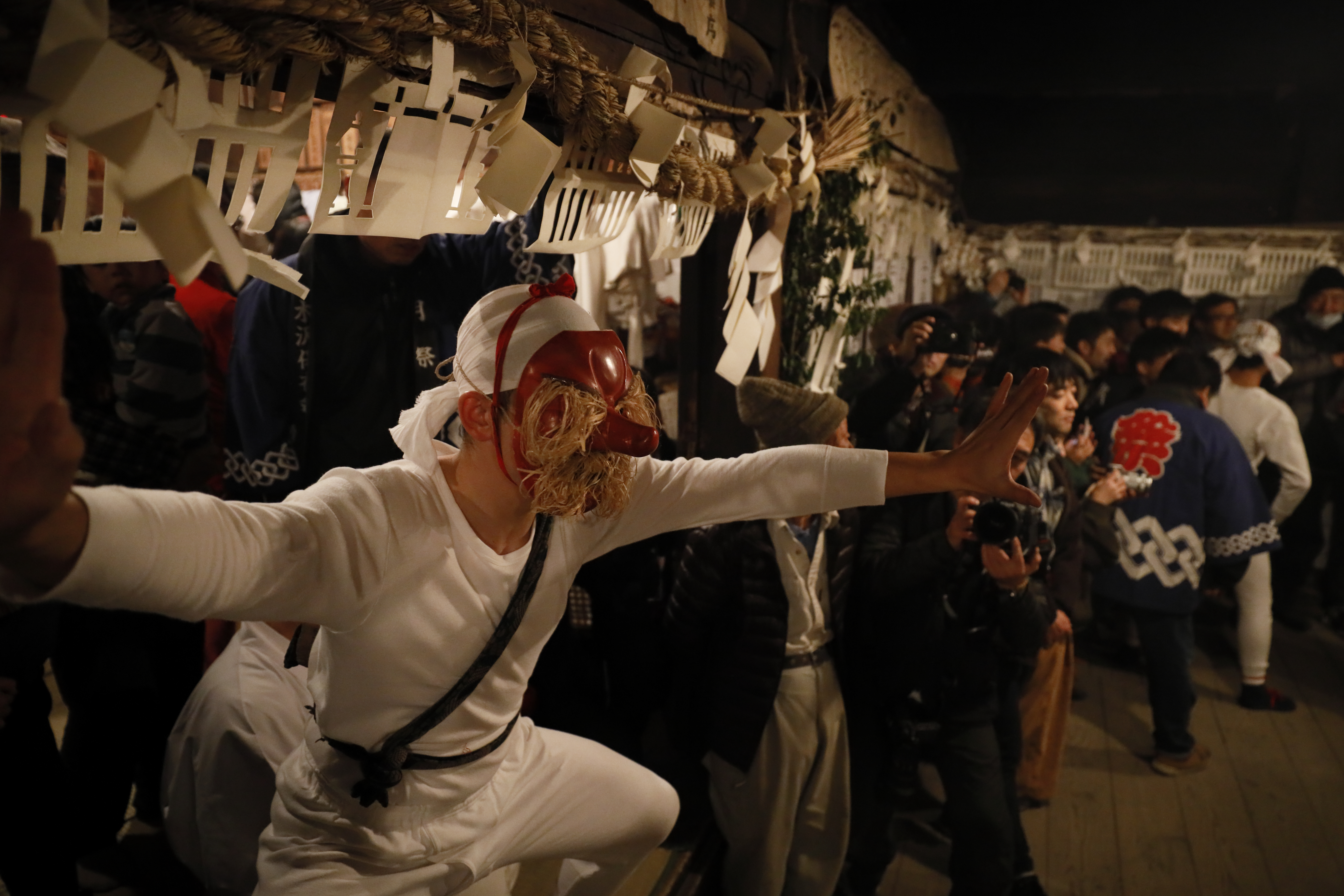 EOS R / RF15-35mm F2.8 L IS USM / 22mm / シャッター優先AE（F2.8・1/100秒・±0EV） / ISO 6400