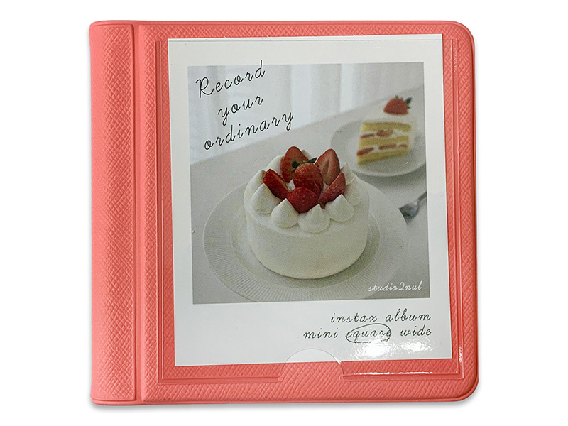 コーラルピンク