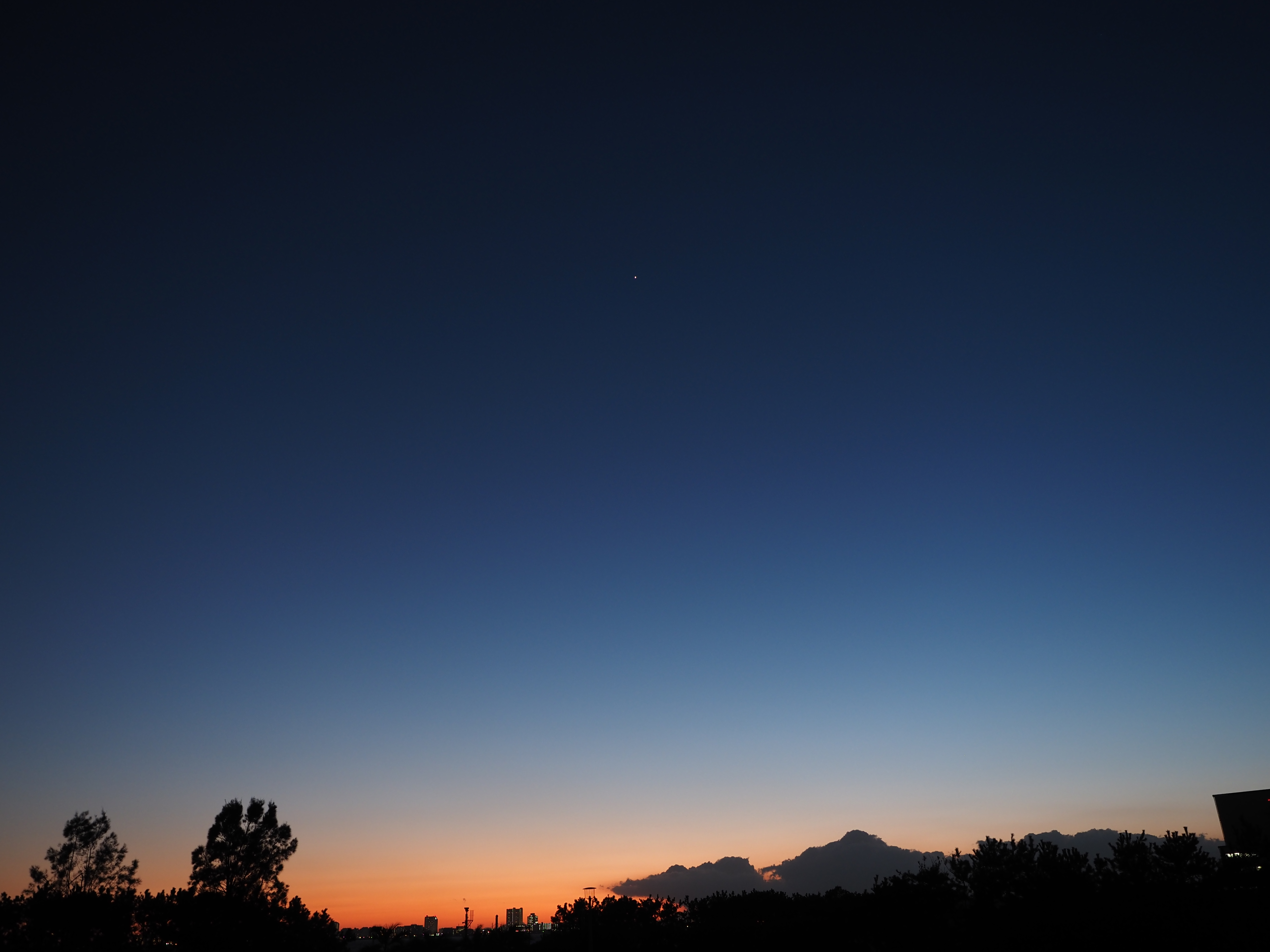 E-M1 Mark III　M.ZUIKO DIGITAL ED 12-40mm F2.8 PRO　ISO 200　F2.8　1/6秒