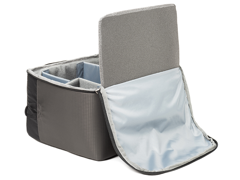 フラップ内部のフォームパネルは取り外し可能