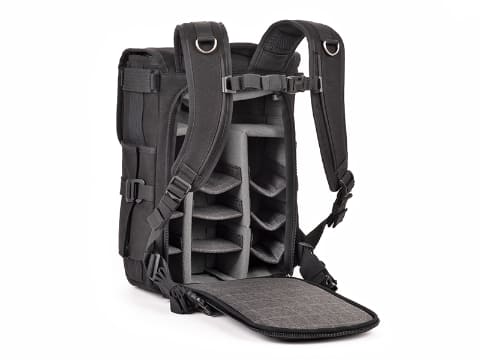thinkTANKphoto「レトロスペクティブ」に、初のバックパックタイプが