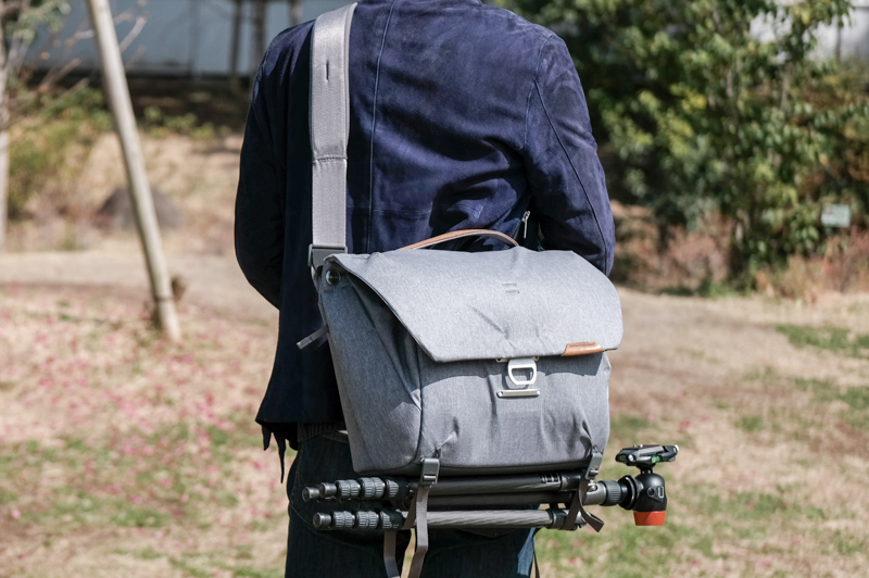 新モデルを斜めがけしたところ