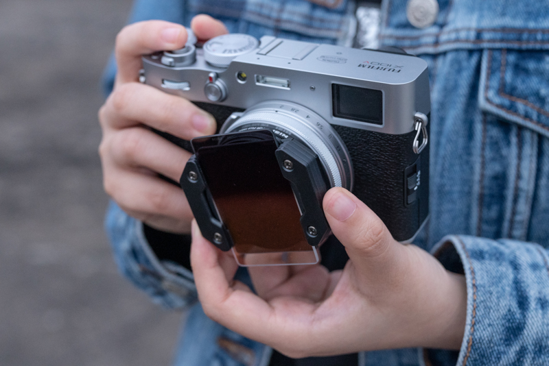 X100Vにフィルターシステムを装着した状態