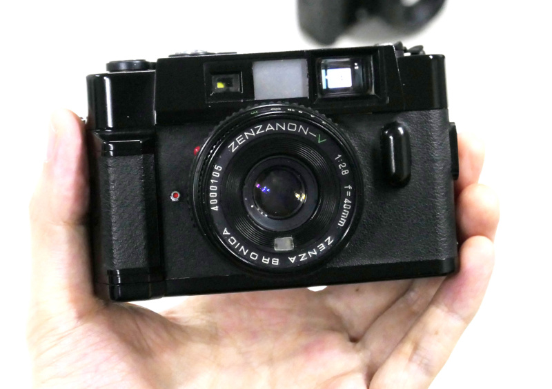 超小型レンズ交換式レンジファインダーカメラのVX-1