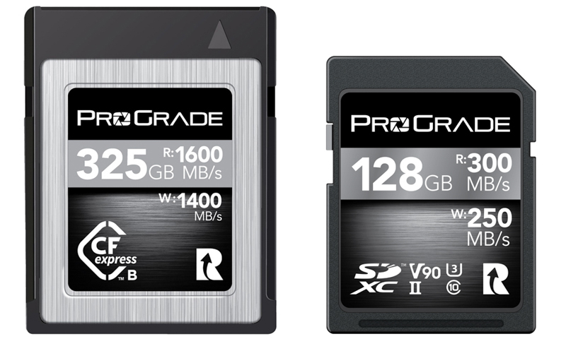 左からCFexpress Cobalt 325GB、SDXC UHS-II Cobalt 128GB