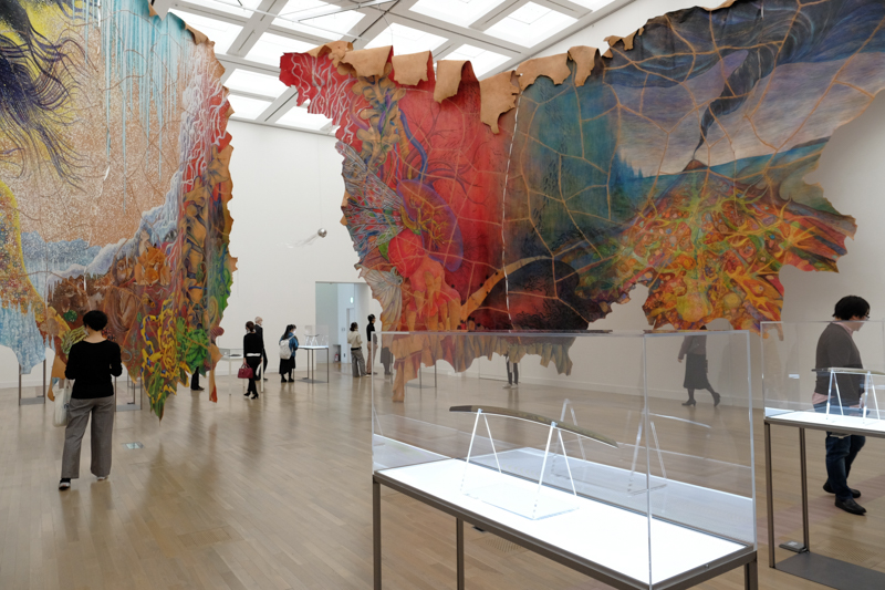 鴻池朋子氏の作品展示室風景