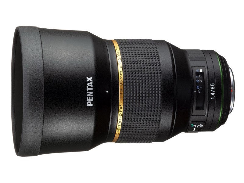 3月に開発発表された<a href="https://dc.watch.impress.co.jp/docs/news/1242419.html" class="n" target="_blank">HD PENTAX-D FA★85mmF1.4ED SDM AW</a>。