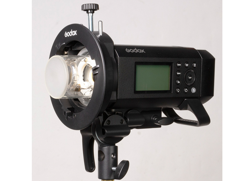 AD400Proを取りつけた状態