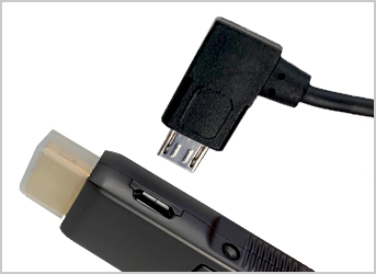 端子に搭載された給電用のMicro USBポート