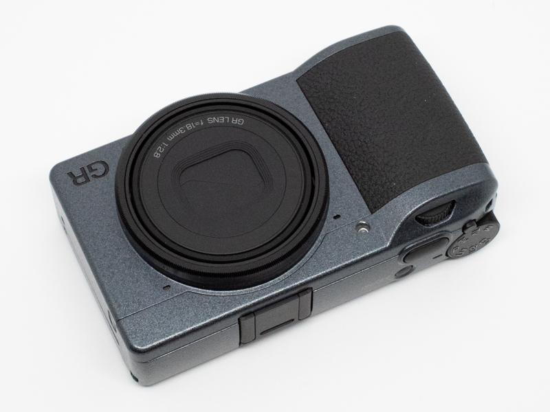 ブラックのリングキャップを取り付けたところ