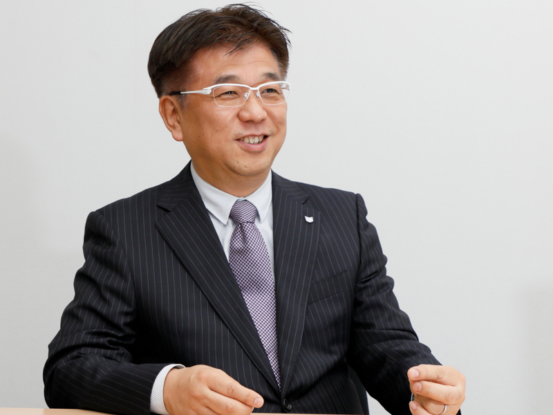 LPFを担当した桃木和彦氏（主任研究員／イメージコミュニケーション事業本部 ICB光学統括部門 光学技術統括開発センター（当時））