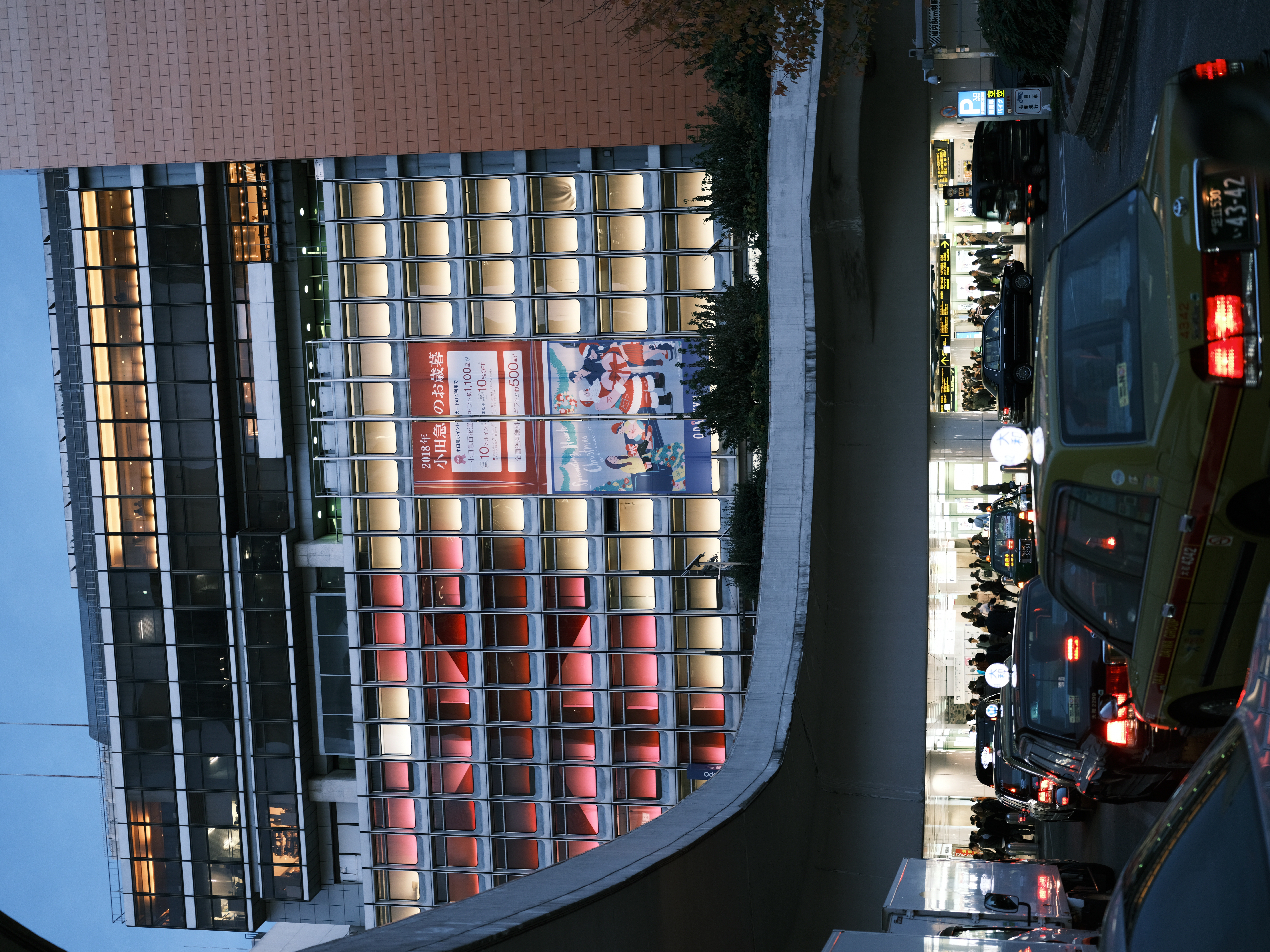 クラシックネガ<br><span class="fnt-85">GFX 50R＋GF63mmF2.8 R WR（50mm相当） / 絞り優先AE（F2.8・1/30秒） / ISO 500</span>